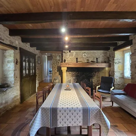 Maison De Charme Pres De Belves Avec Cheminee, Terrasse, Animaux Admis - Fr-1-616-542 Holiday home
